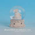 Cutely resina presente oso globo de agua de nieve